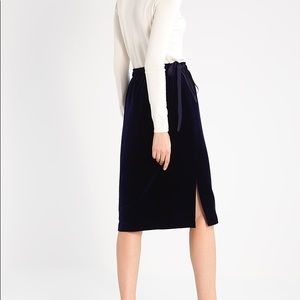 Club Monaco Linzy Velvet Skirt